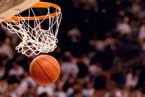 开云体育中国-莱比锡红牛制霸波兰，德里赫特如何从玻璃人蜕变为关键先生