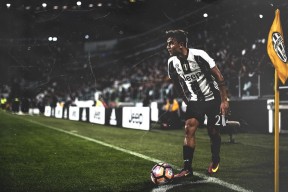 开云APP-当狼嚎响彻风城，爱德华兹撕碎公牛，明尼苏达的关键先生时代降临