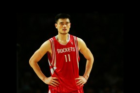 开云体育官网-爵士粉碎尼克斯，利拉德在F1街道赛接管比赛，当跨界成为常态，我们如何定义赛场？